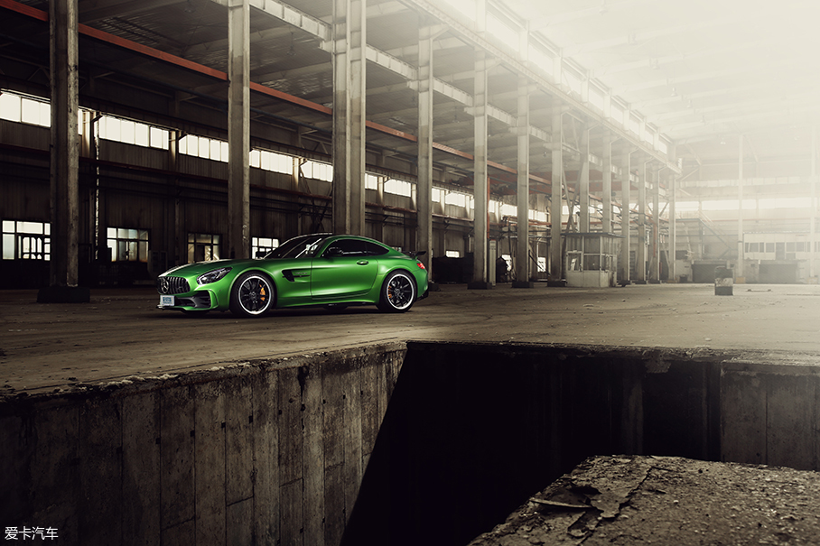 AMG GT R