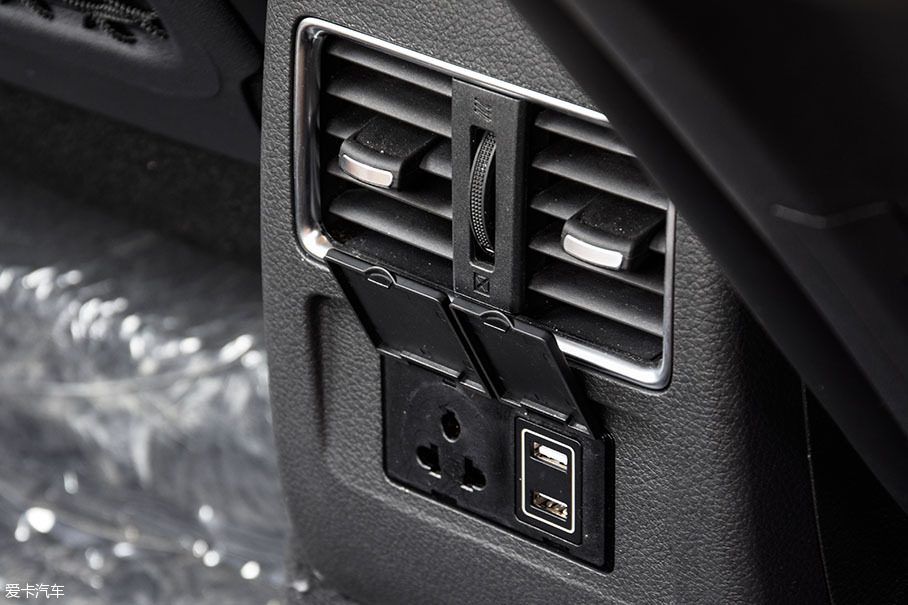 比亞迪新能源；比亞迪秦EV300；