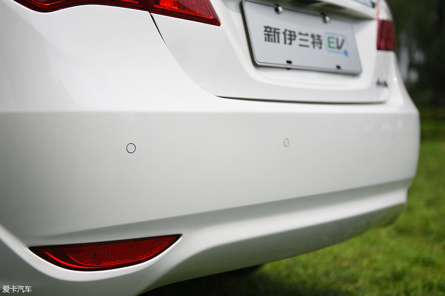 新伊兰特EV;