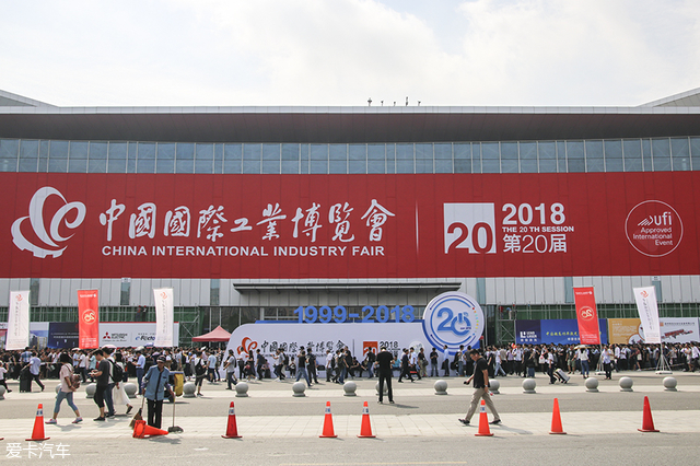 荣威MARVEL X 荣获2018工博会创新金奖