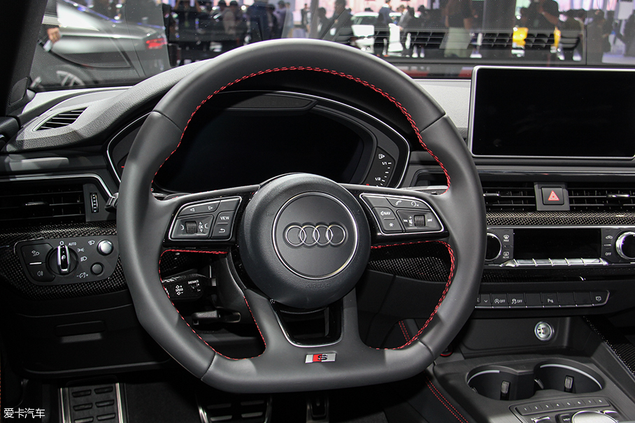 奧迪全新RS 5靜態(tài)評(píng)測(cè)