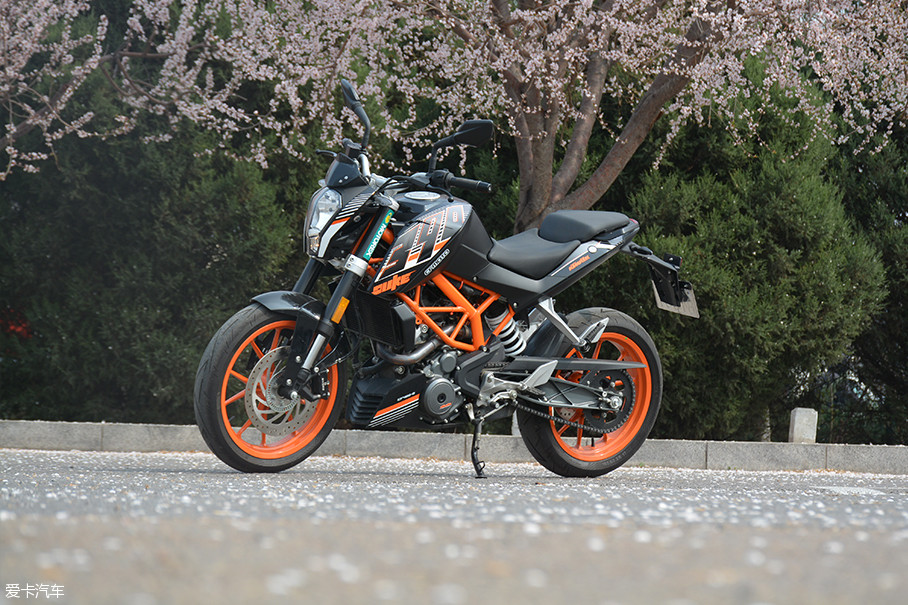 ֪KTM 390ֻ0.375L󣬾Ͳʱܶ࣬550뼸ǱM135iʱһųΪ1740L