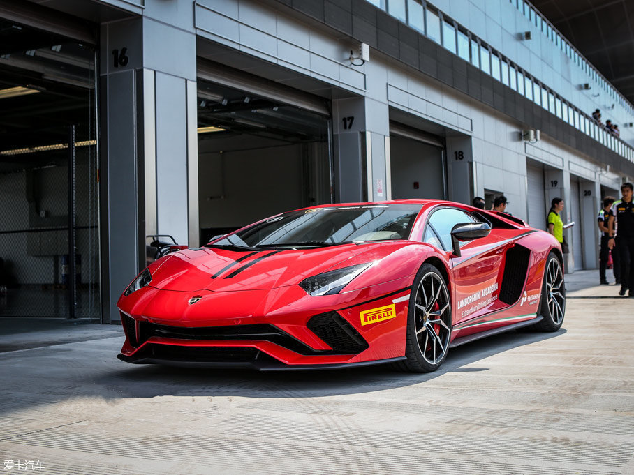 Aventador Sۼ673.9673ԪHuracn PerformanteһȫµAventador SֽΪǴЩأһͬǰȥء