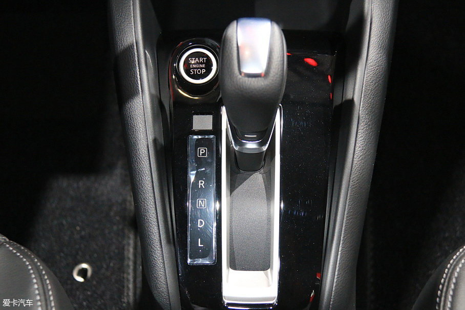 CX-3 對(duì)比 勁客