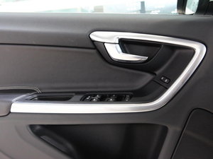 20133.0 T6 R-Design \Ӱ g