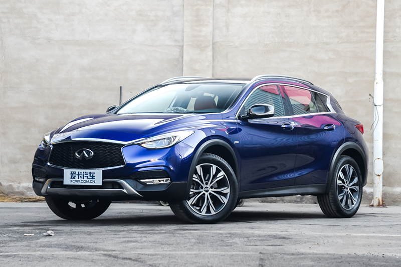 英菲尼迪qx30 2.0t 四驱运动版