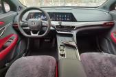 2021���UNI-T�˶��� 1.5T �콢��