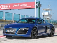 2014µR8 V8 Coupe
