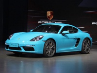 2016718 Cayman S