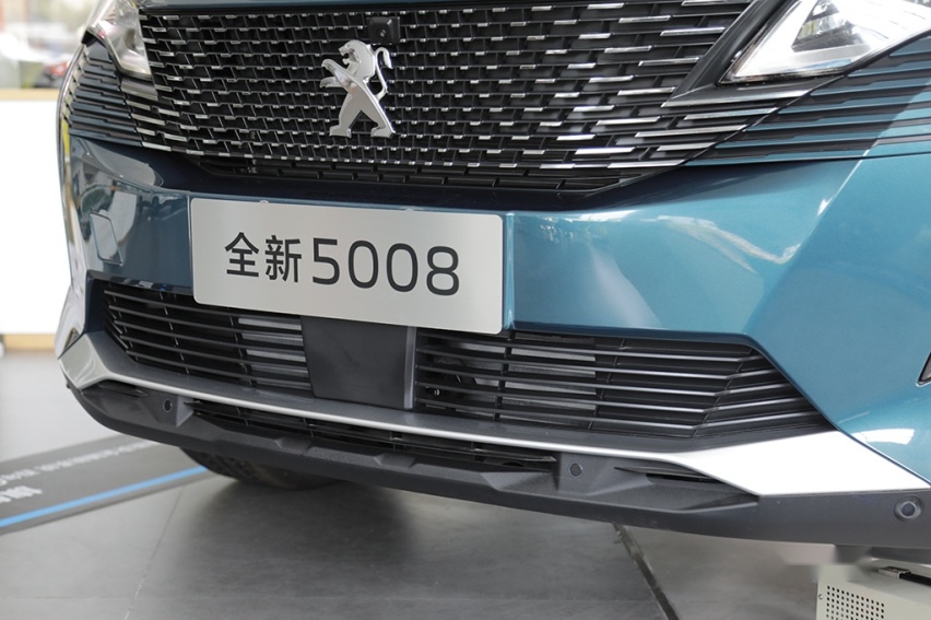 颜值进一步提升，还有7座可选，全新标致5008到店实拍