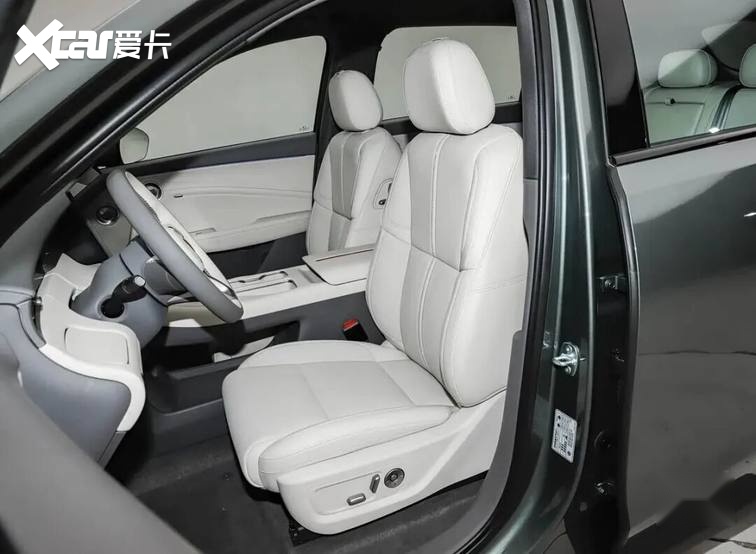 【E汽车】红旗HS6 PHEV 152智享版上市