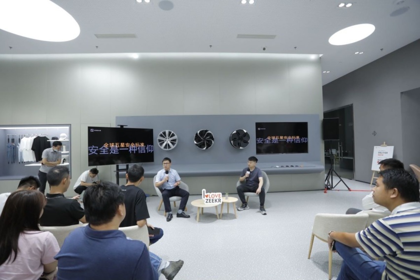 惊艳的不只有底盘，极氪工程师解读SEA浩瀚架构全域安全