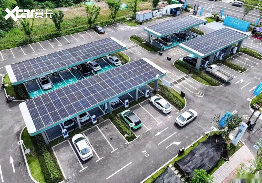 巨头集体涌入闪充赛道，他们到底在赌什么？