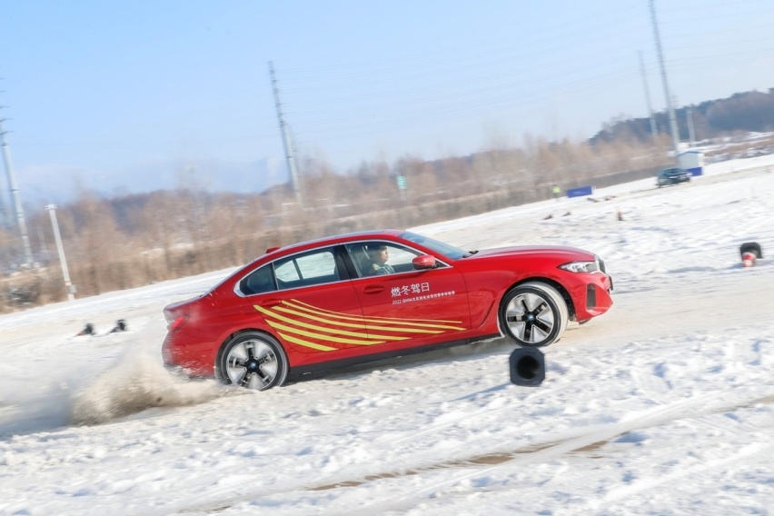 人生绕不过的纯电驾驶者之车 2022年BMW北区雪季电动驾控体验营