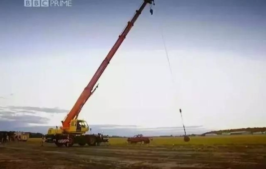 皮卡界的“不死鸟”，实拍新款丰田海拉克斯，这才是长城炮的对手