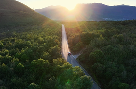 和全新换代威兰达一起循山赴野