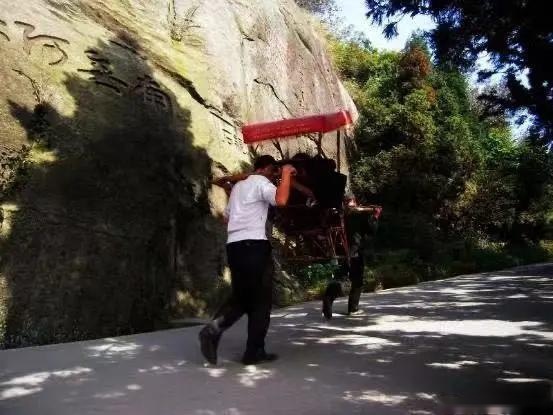 驶向第三极：大侠已逝，人非物是景还在