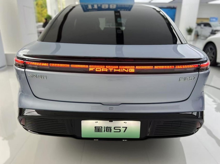 12万C级长续航纯电轿跑星海S7，性价比无敌真能“装”！