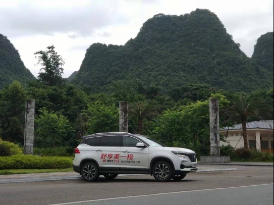 大空间 务实派 试驾新风行T5