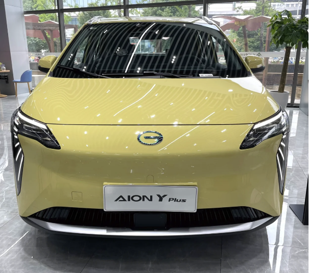 2023款广汽AION Y PLUS到店，外观小改，配置调整，续航表现
