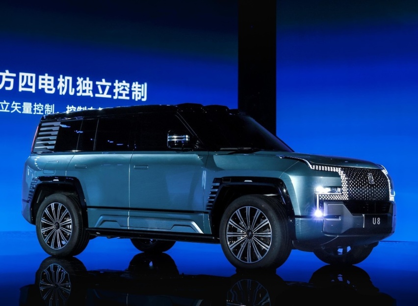 比亚迪仰望品牌发布 黑科技加持的U8/U9亮相 竞争对手怎么跟？