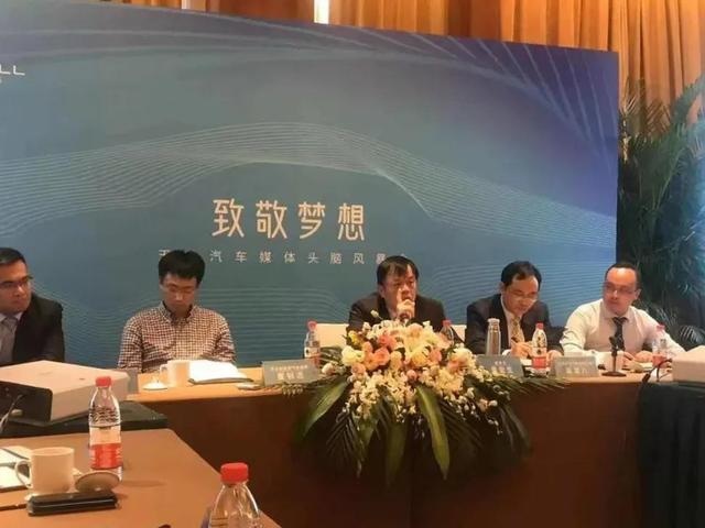 天美汽车开卖了，新特做网约车认真了，小鹏P7交付了