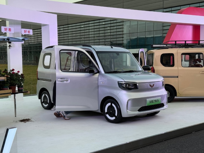 中国版“K-Car”！五菱之光EV实车现身，长超3米6+侧滑门
