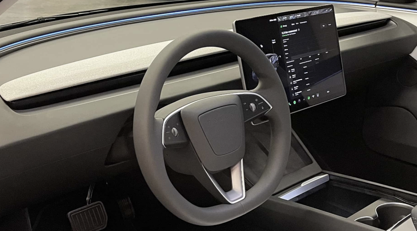 特斯拉Model 3焕新版上市，价格涨了，配置变了，还值得买吗？