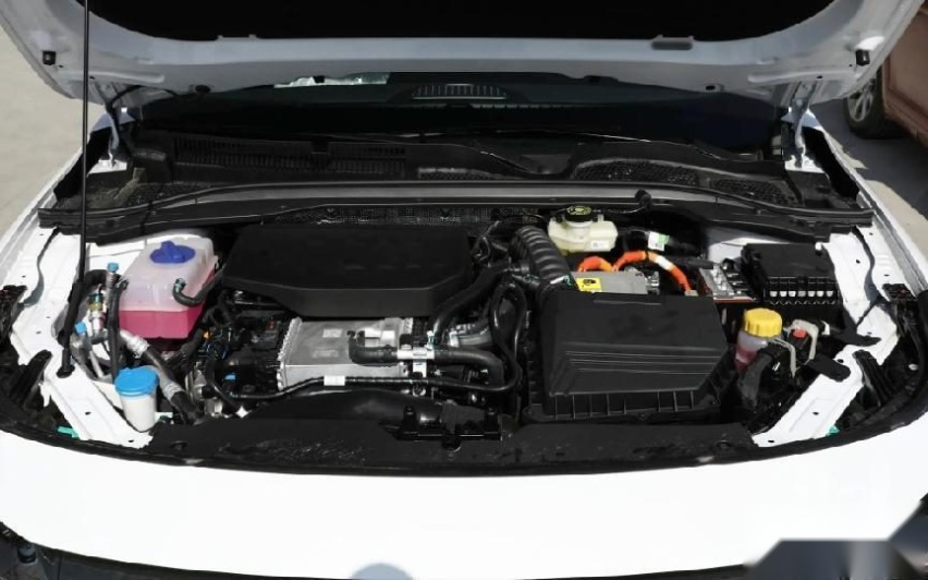 综合续航可达1400km，10.99万起售，风云A8适合家用？