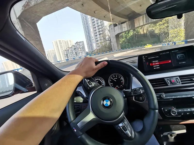 横置发动机的宝马是不是真宝马？BMW X2比你想象中纯粹