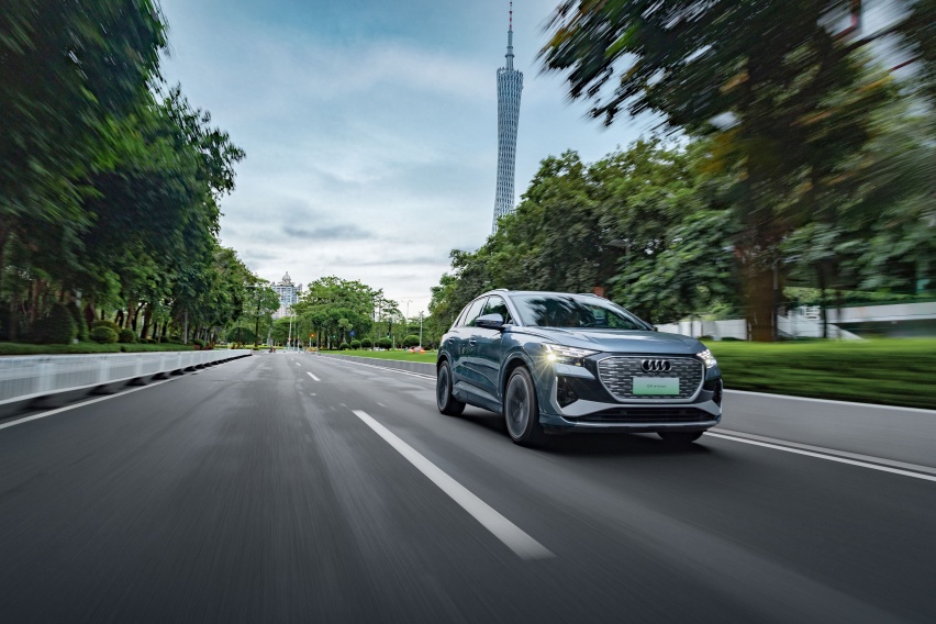豪华电动时代 依点小编广州体验奥迪Q4 e-tron 500公里生活圈