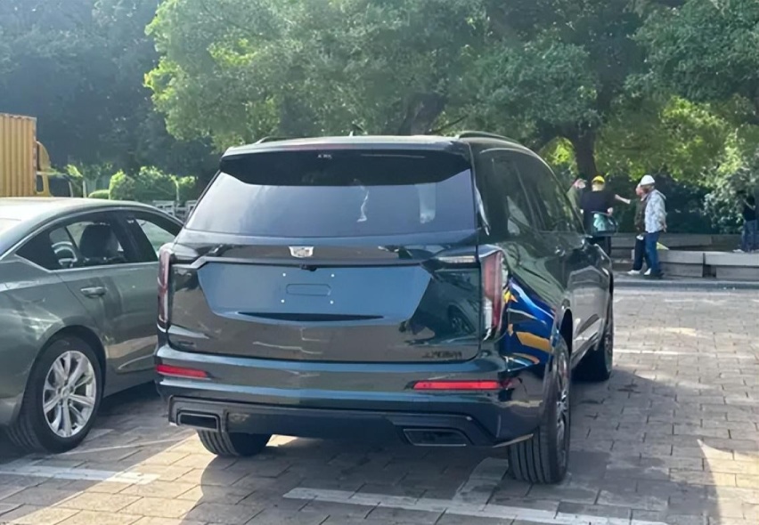 新款凯迪拉克XT6黑标版实车曝光，2.0T发动机+48伏轻混系统