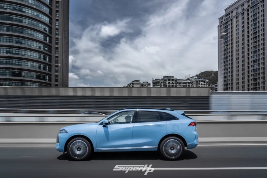 成都车展当红SUV——WEY摩卡试驾体验