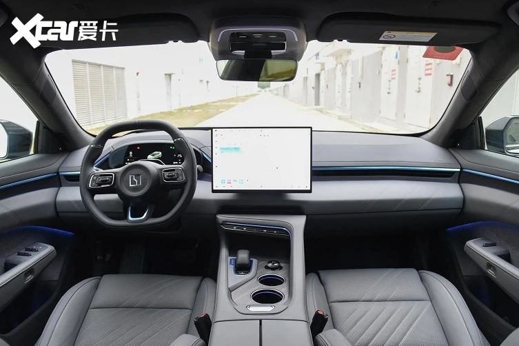 800v高压快充 骁龙8295芯片,新款极氪001上市,能否月销过万?