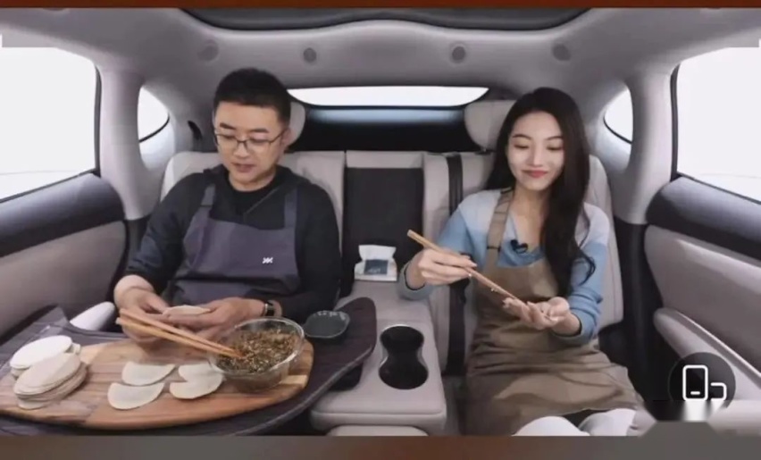 CEO刘涛“车内吃饺子”被批到删微博，智己为何梦断高端？