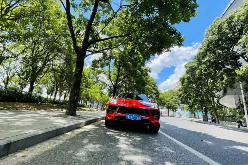 「试驾手记」大马力的烟火气？试驾保时捷Macan GTS