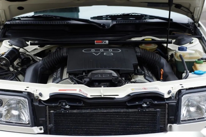 4.2升V8发动机 第一代奥迪S4运动轿车