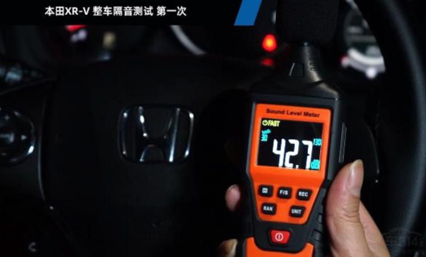 全新长安CS35PLUS对XR-V 摄影师拍完说娶错老婆