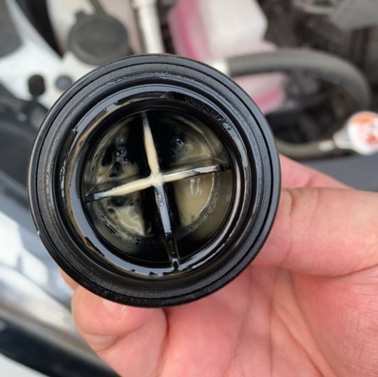 号称开10年都不用修的神车，竟然机油增多还乳化？