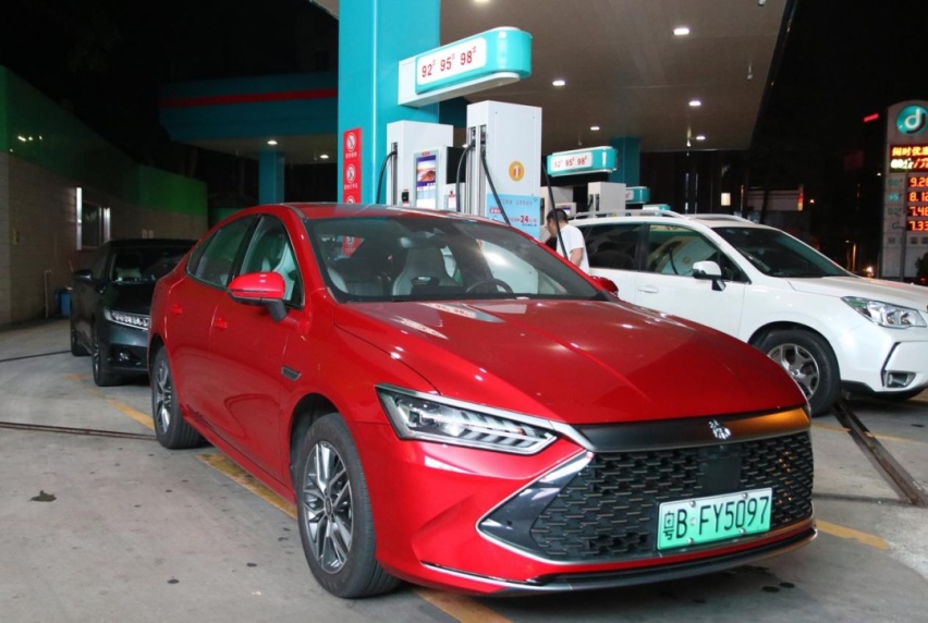 挑战华南“堵城”，实测秦PLUS DM-i 2023冠军版馈电油耗