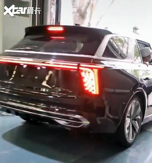 红旗全新旗舰SUV E-HS9 7月10日亮相