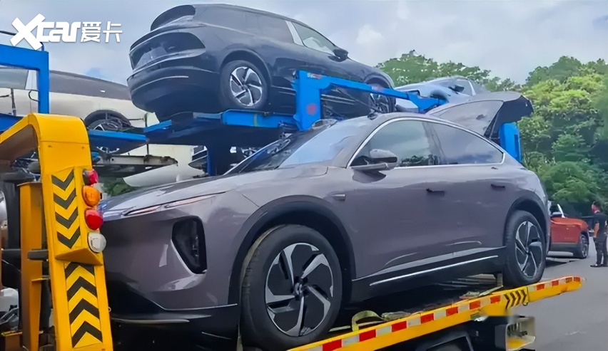 还看Model Y？蔚来2.0平台新车型曝光，溜背+电动尾翼，将上市