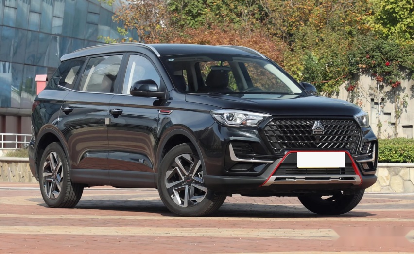 中国造了一辆“黑武士”X5！2.0T+8AT，一箱油700km，11万