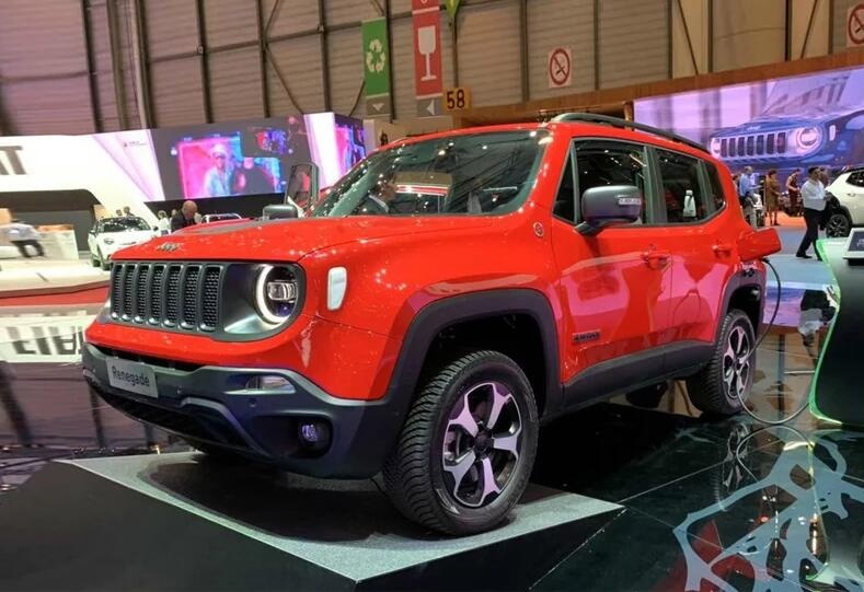 搭载电四驱系统 Jeep自由侠PHEV参数公布