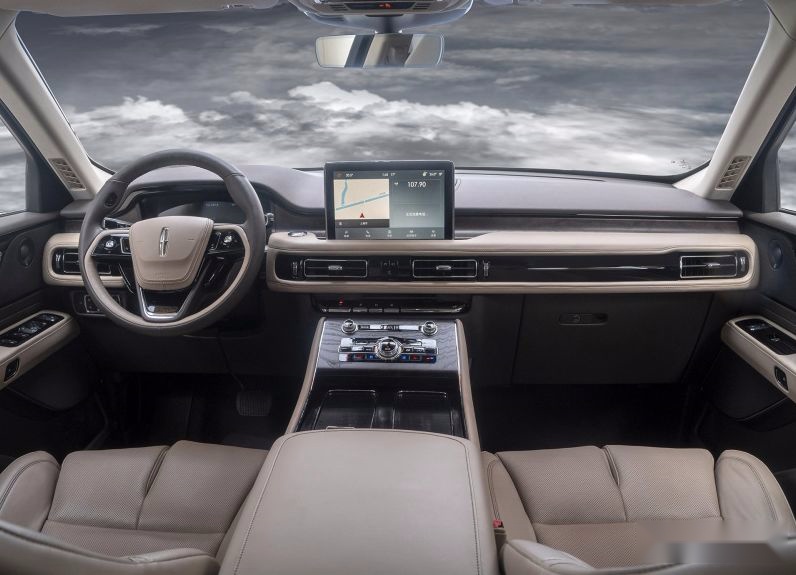 V6引擎配10AT，飞行家气势不输X5/Q7，7座有点鸡肋