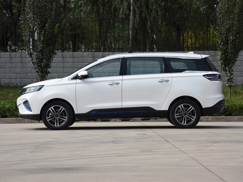 15.98万的纯电MPV，续航超400km，大运汽车远志M1新增车型上市