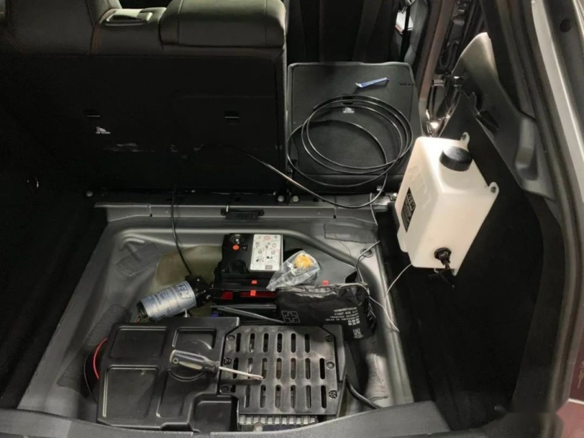 忽悠母亲买了辆奔驰GLA45 AMG，我将它改出了
