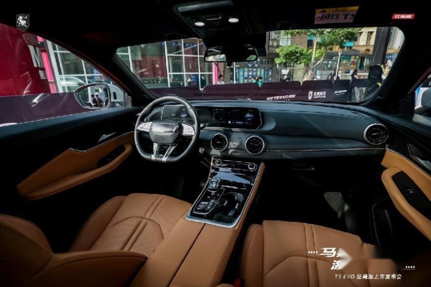 “超跑化”SUV 风行T5 EVO狂飚版，售价9.99万元起，零百只需