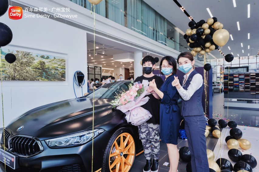 辉煌驭世，气韵绝尘 | BMW 8系曙光特别版定制交车仪式