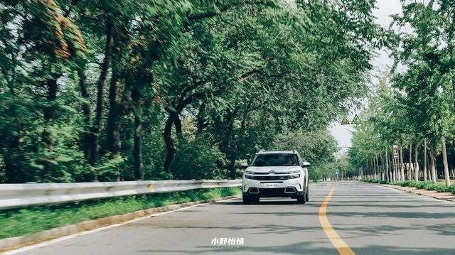 这台SUV开起来不一般，天逸 C5 AIRCROSS驾控体验强在哪？